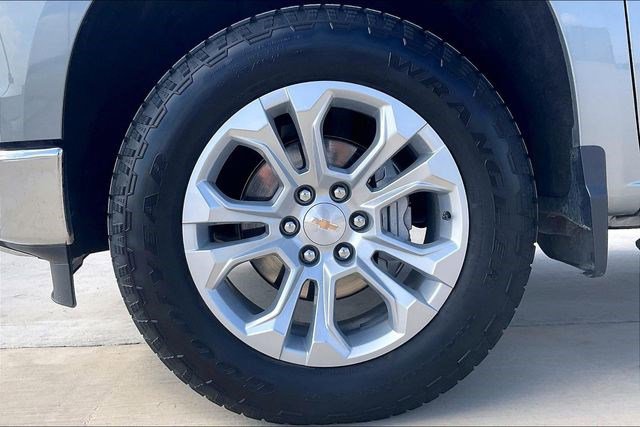 Used 2025 Chevrolet Silverado 1500 LTZ image 9
