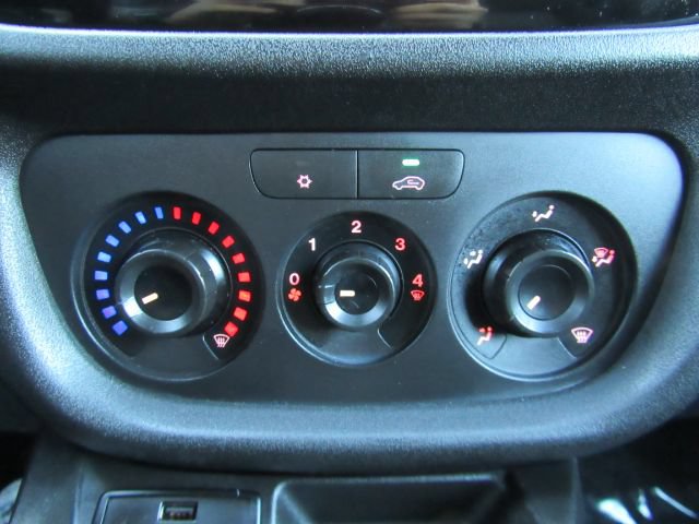 Used 2015 RAM ProMaster City Tradesman w/ Rear Back-up Camera Group FWD image 33