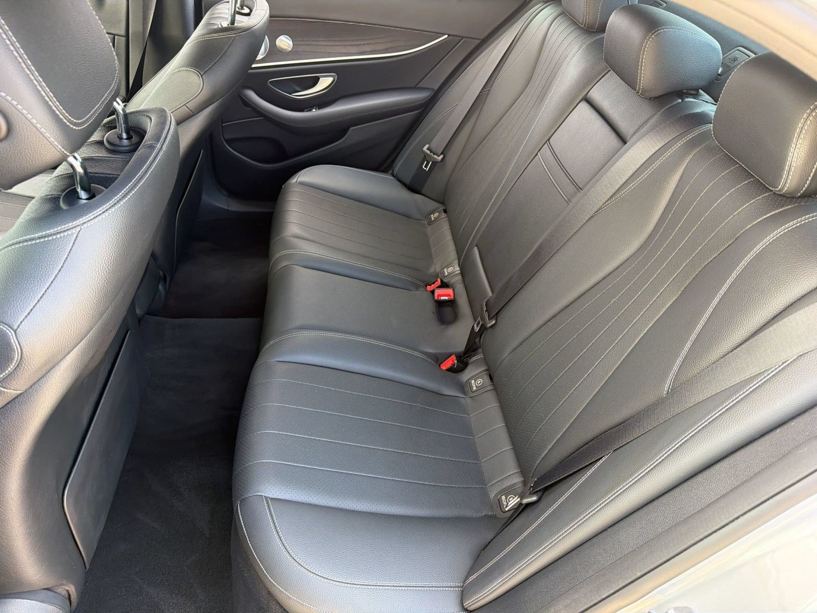 Used 2020 Mercedes-Benz E 350 Sedan w/ Parking Assistance Package image 24