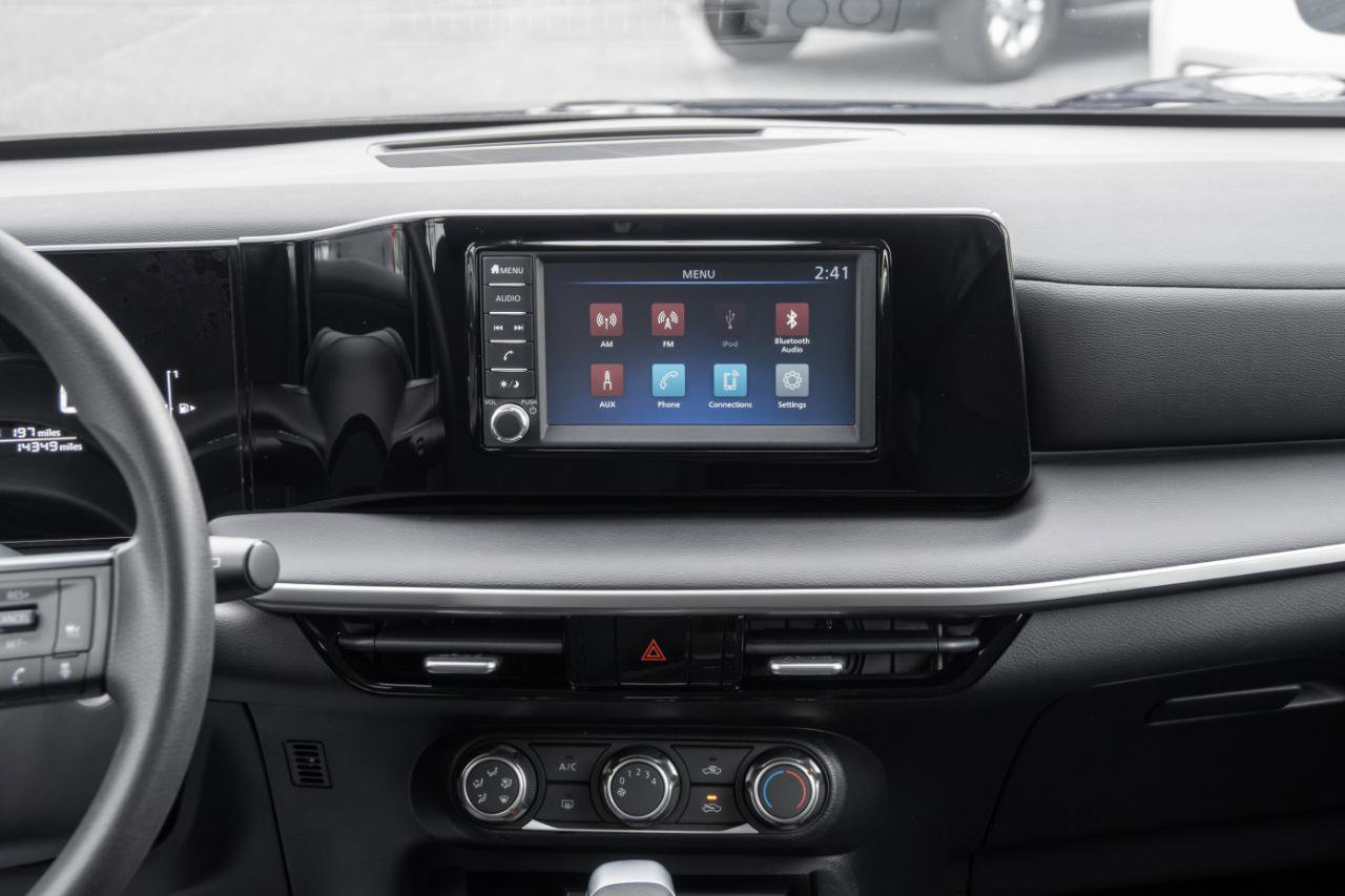 Used 2025 Nissan Kicks S w/ Charging Package FWD image 30