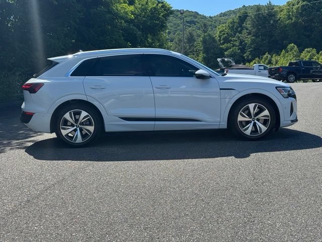 Used 2024 Audi Q8 e-tron Premium Plus w/ Premium Plus Package AWD/4WD image 8