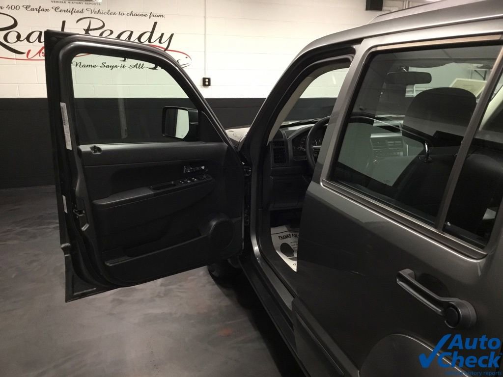 Used 2012 Jeep Liberty Sport AWD/4WD image 36