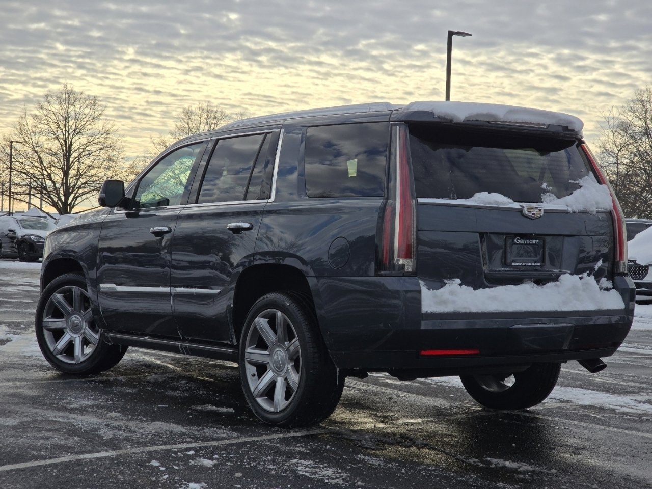 Used 2019 Cadillac Escalade Premium Luxury image 19