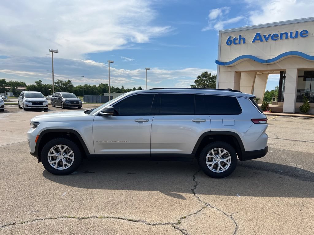 Used 2023 Jeep Grand Cherokee L Limited AWD/4WD image 8