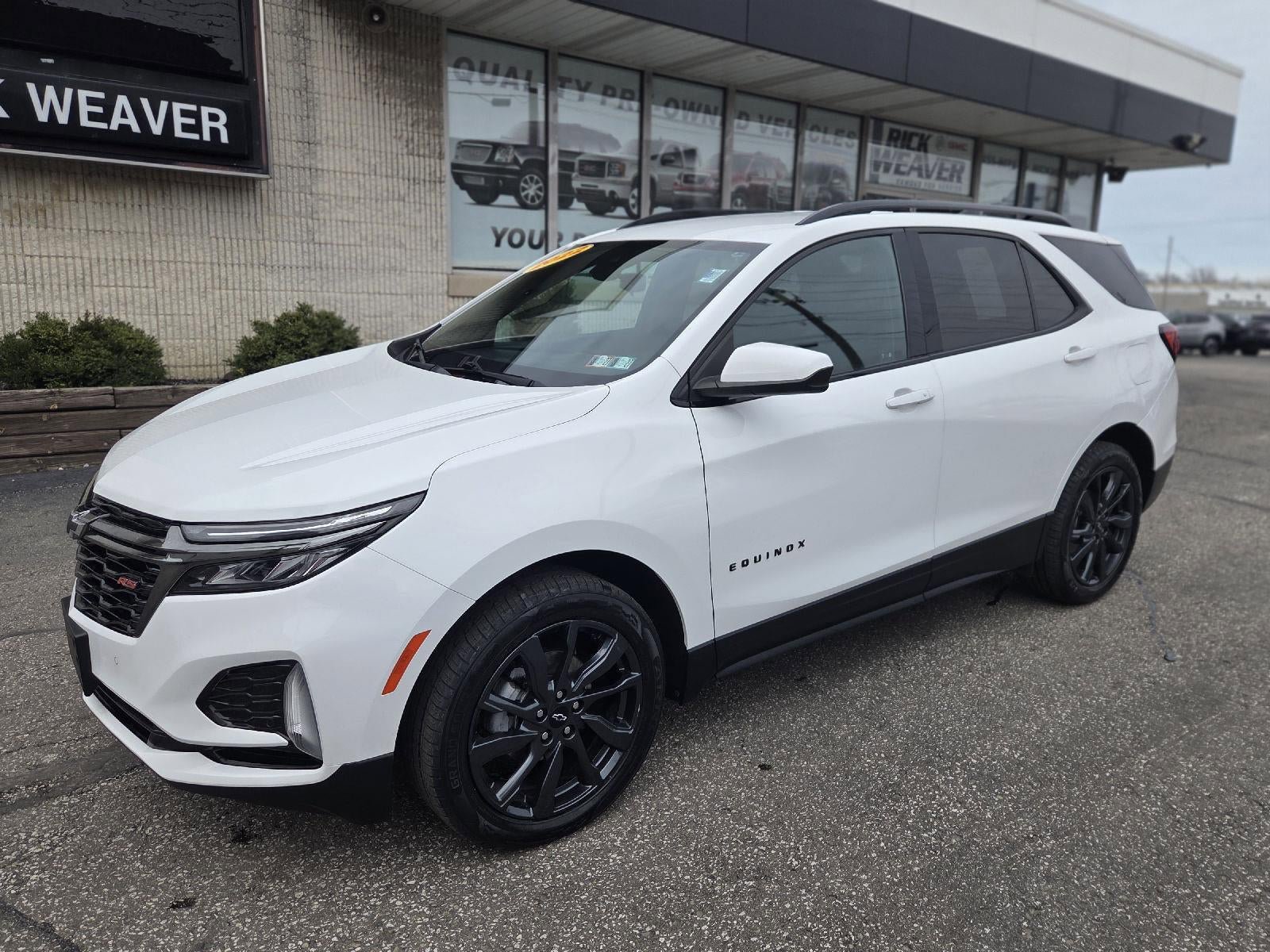 Certified 2022 Chevrolet Equinox RS image 2