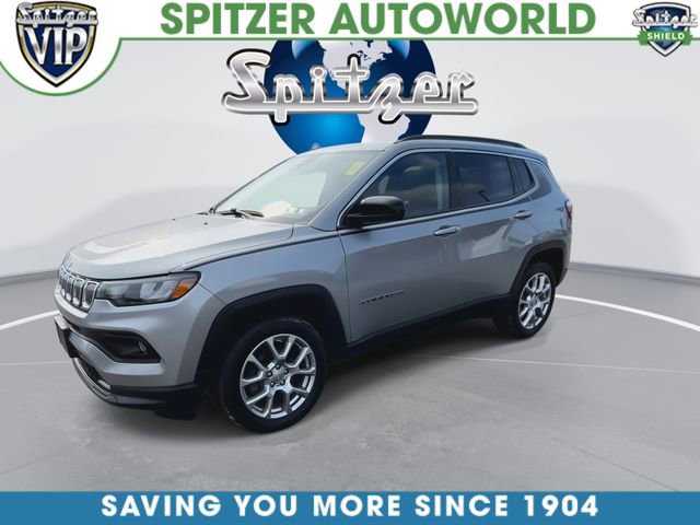 Used 2022 Jeep Compass Latitude w/ Sun and Sound Group AWD/4WD image 4