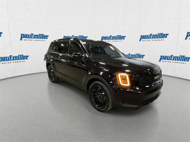 Used 2022 Kia Telluride EX w/ EX Premium Package image 2