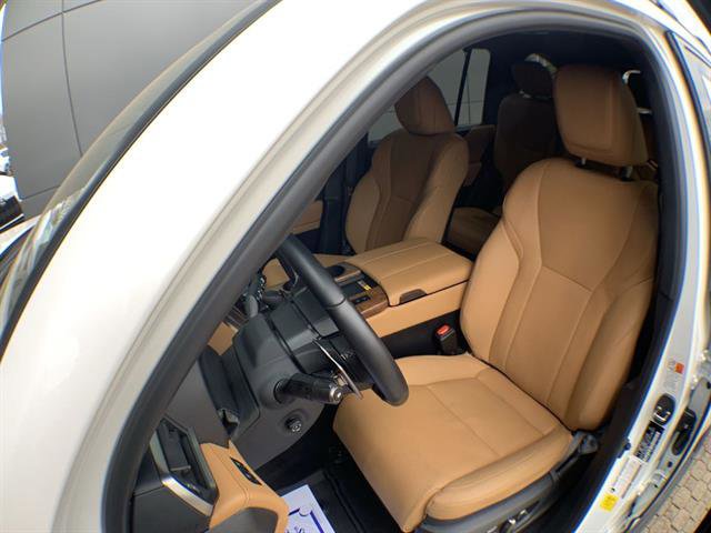 Certified 2025 Lexus LX 700h Luxury w/ Appearance Package image 11