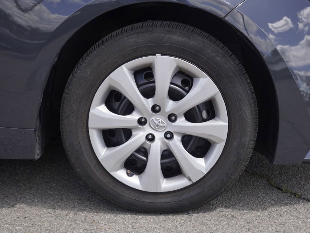 Used 2025 Toyota Corolla LE image 7