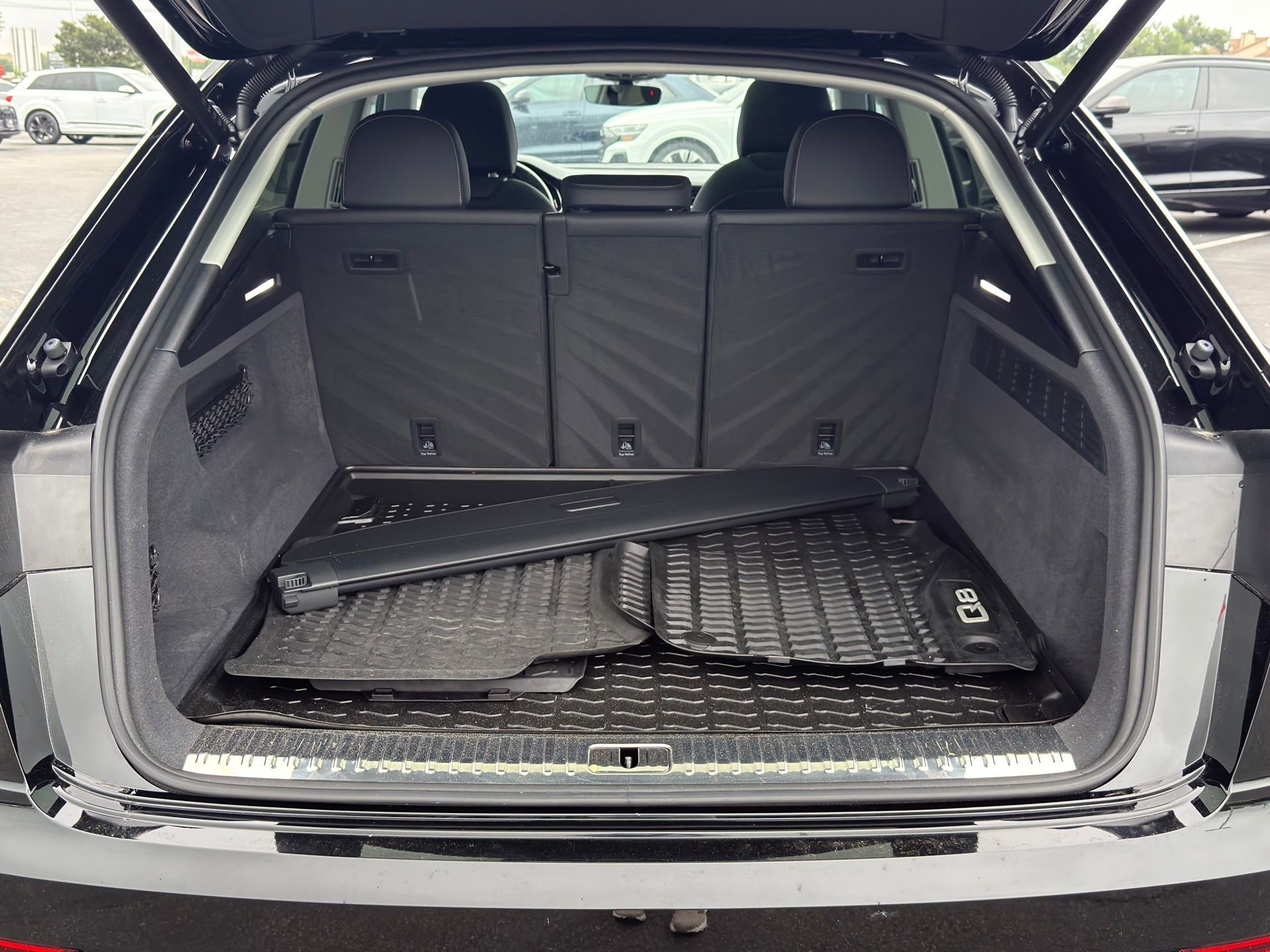 Certified 2023 Audi Q8 Premium w/ Convenience Package AWD/4WD image 6