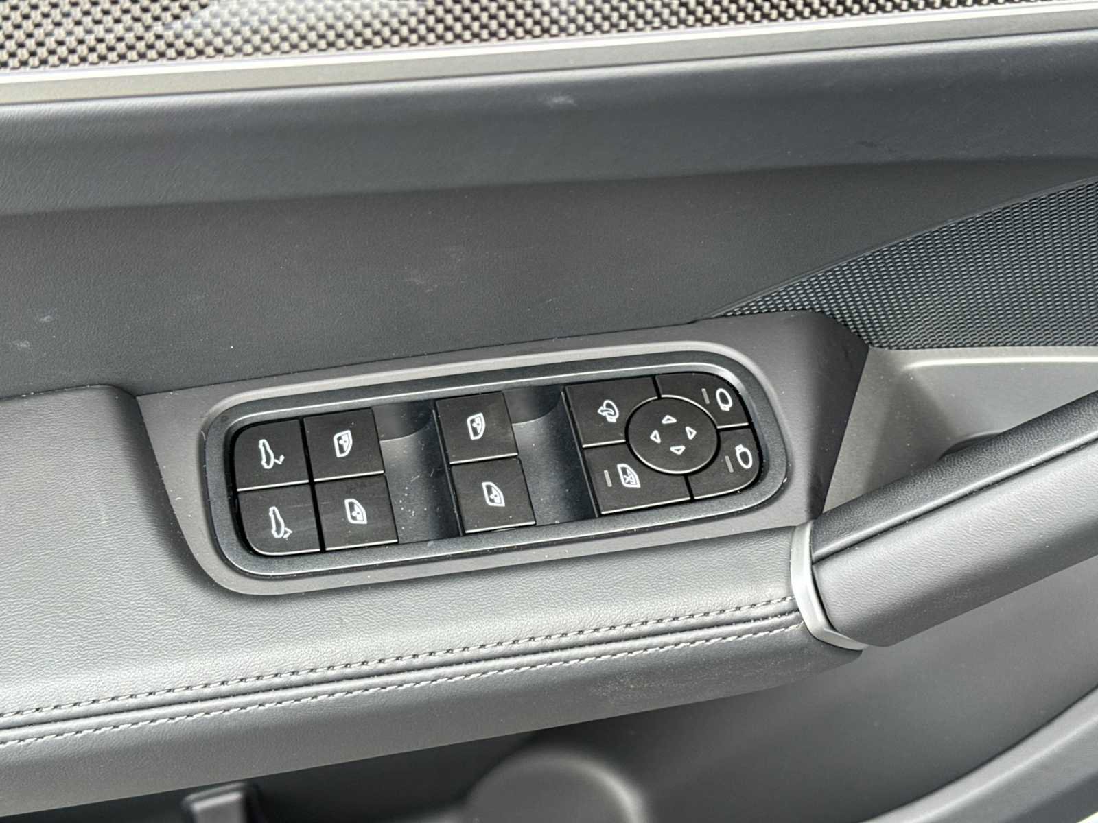 Certified 2026 Porsche Cayenne GTS image 13