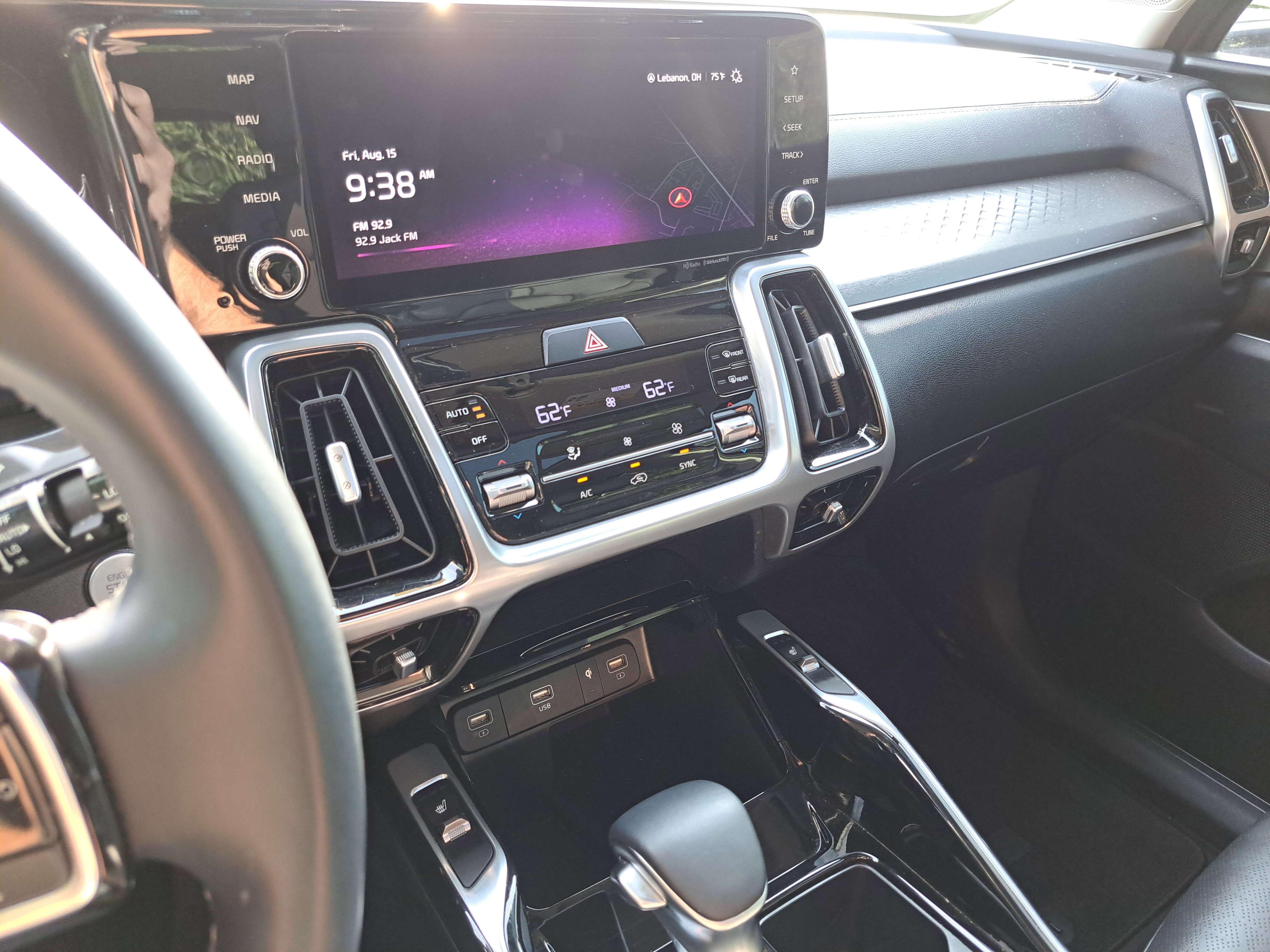 Used 2023 Kia Sorento SX image 19