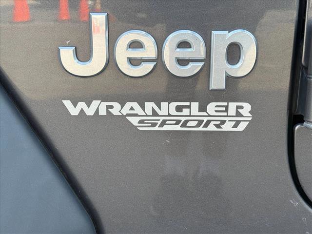 Used 2018 Jeep Wrangler Sport AWD/4WD image 11