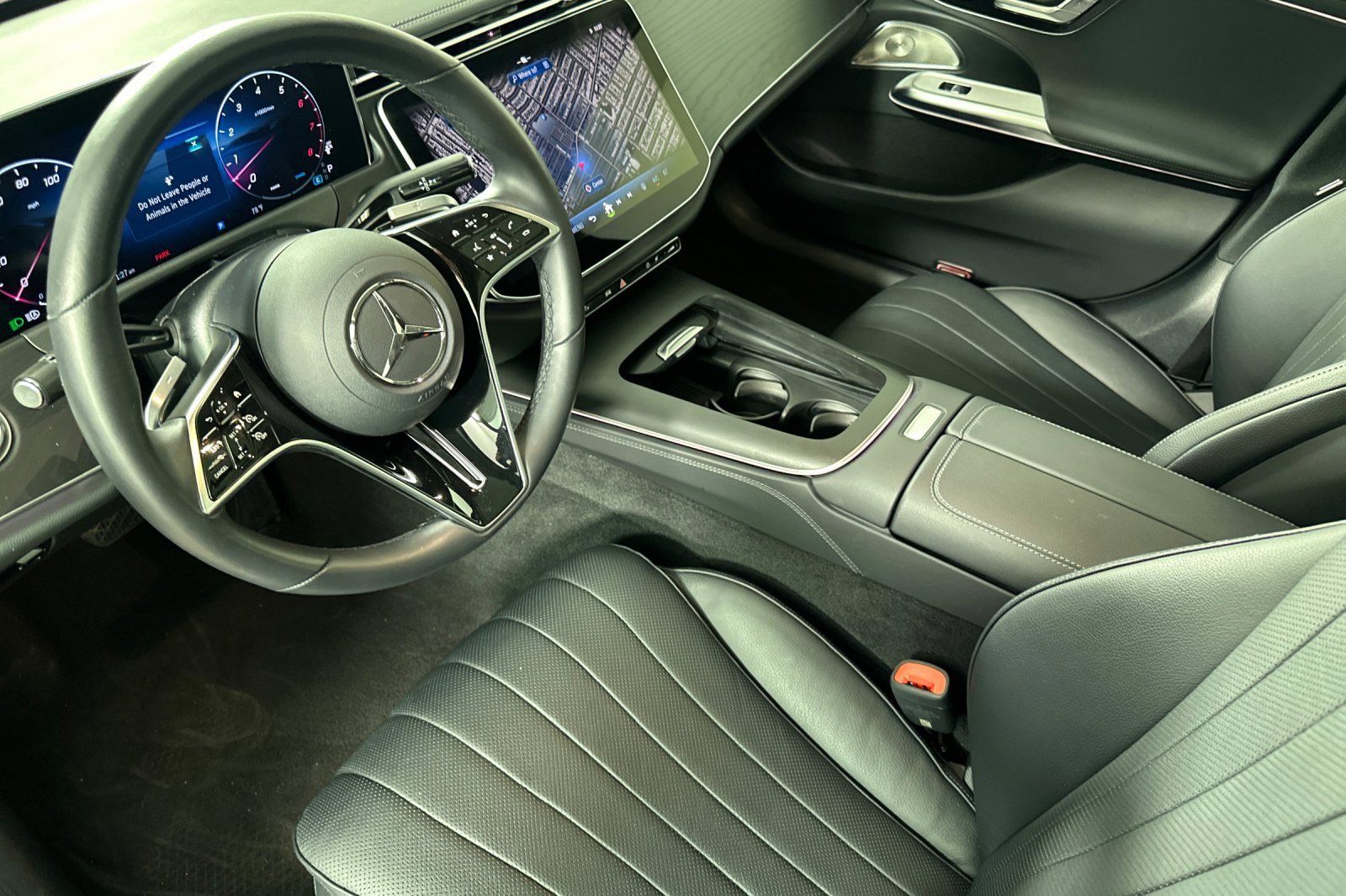 Used 2025 Mercedes-Benz E 450 4MATIC All-Terrain Wagon image 9