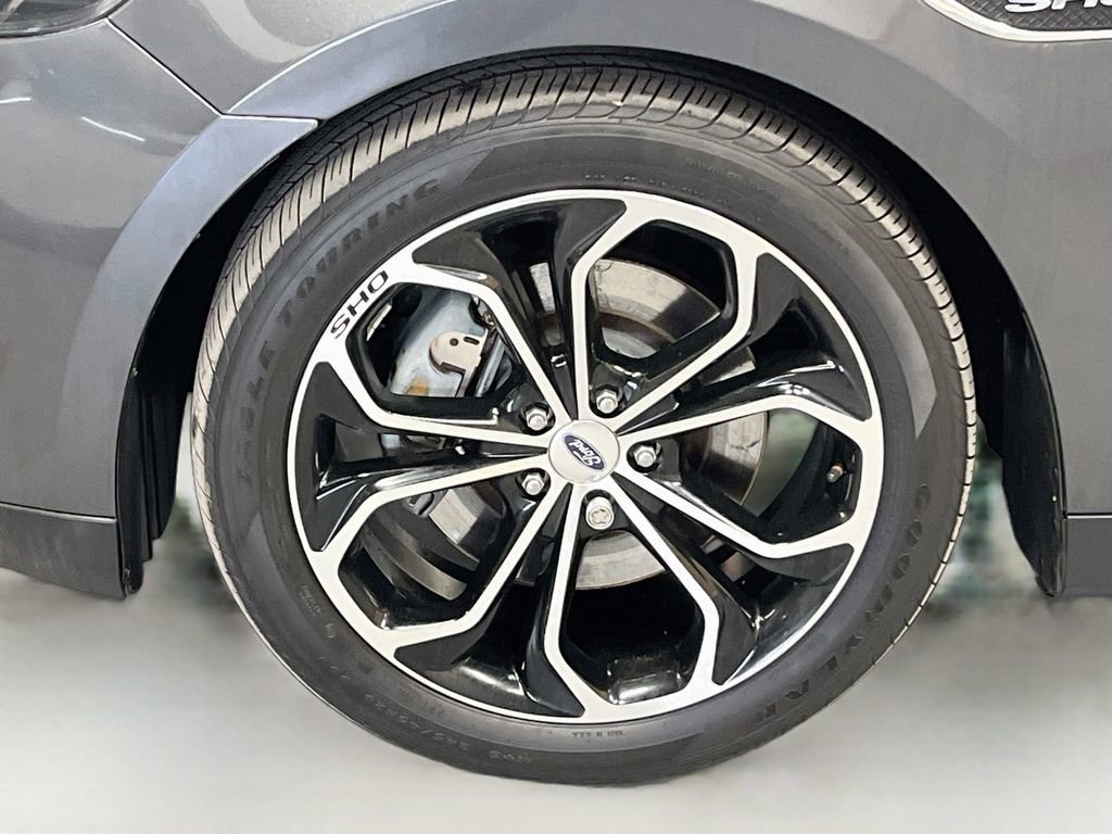 Used 2018 Ford Taurus SHO w/ Sho Performance Package image 33