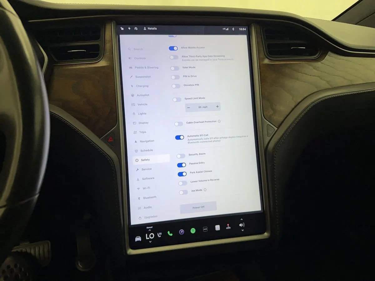 Used 2019 Tesla Model X AWD/4WD image 16