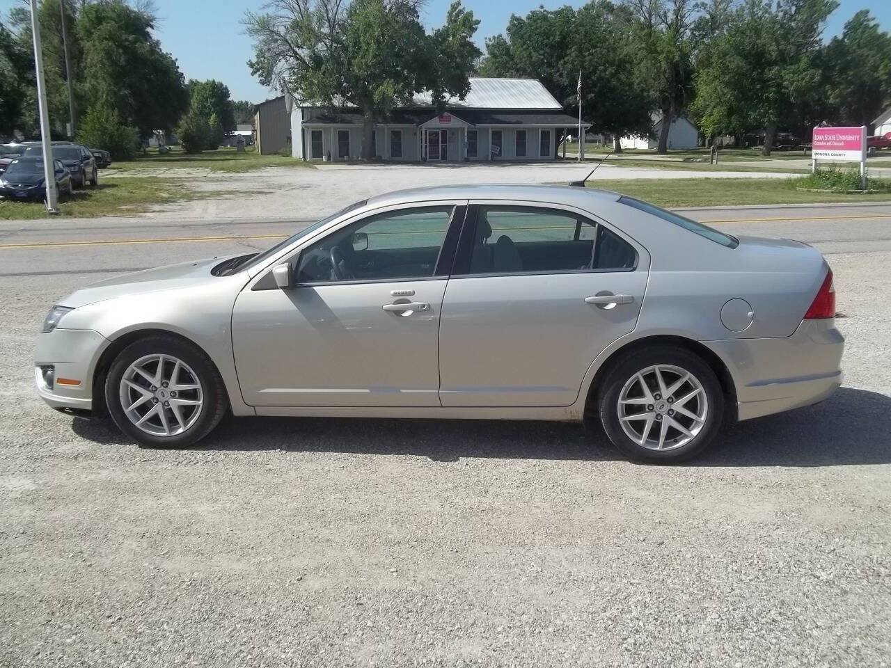Used 2010 Ford Fusion SEL AWD/4WD image 1