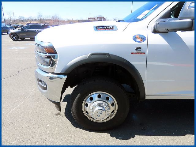 New 2025 RAM 3500 Tradesman image 4