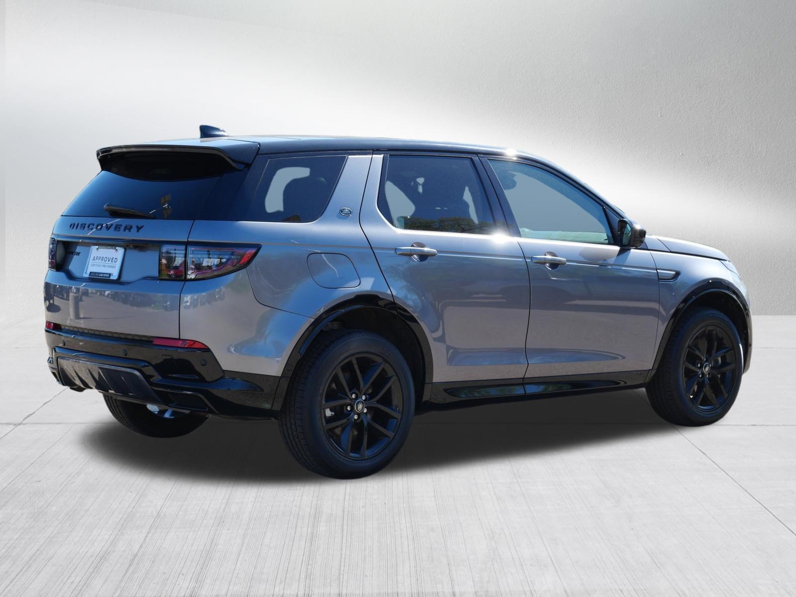 Used 2024 Land Rover Discovery Sport Dynamic SE AWD/4WD image 5