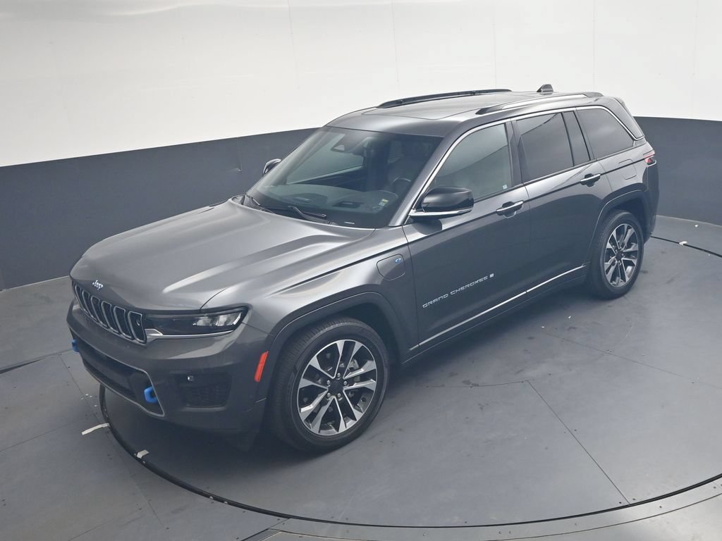 Used 2023 Jeep Grand Cherokee Overland w/ Advanced Protech Group III AWD/4WD image 34