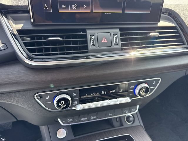 Used 2024 Audi Q5 2.0T Premium w/ Convenience Package AWD/4WD image 19