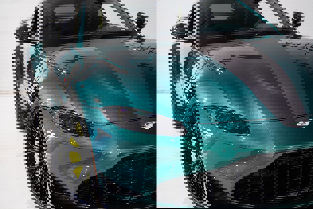 Used 2023 Aston Martin V8 Vantage Coupe image 26