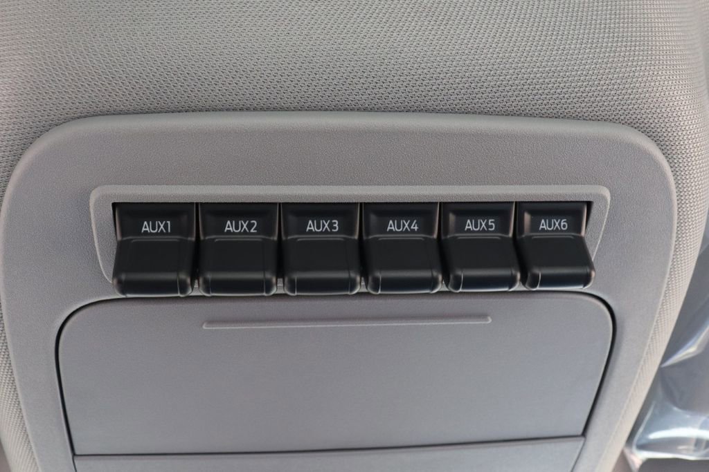 New 2026 Ford F550 4x4 Regular Cab Super Duty image 14