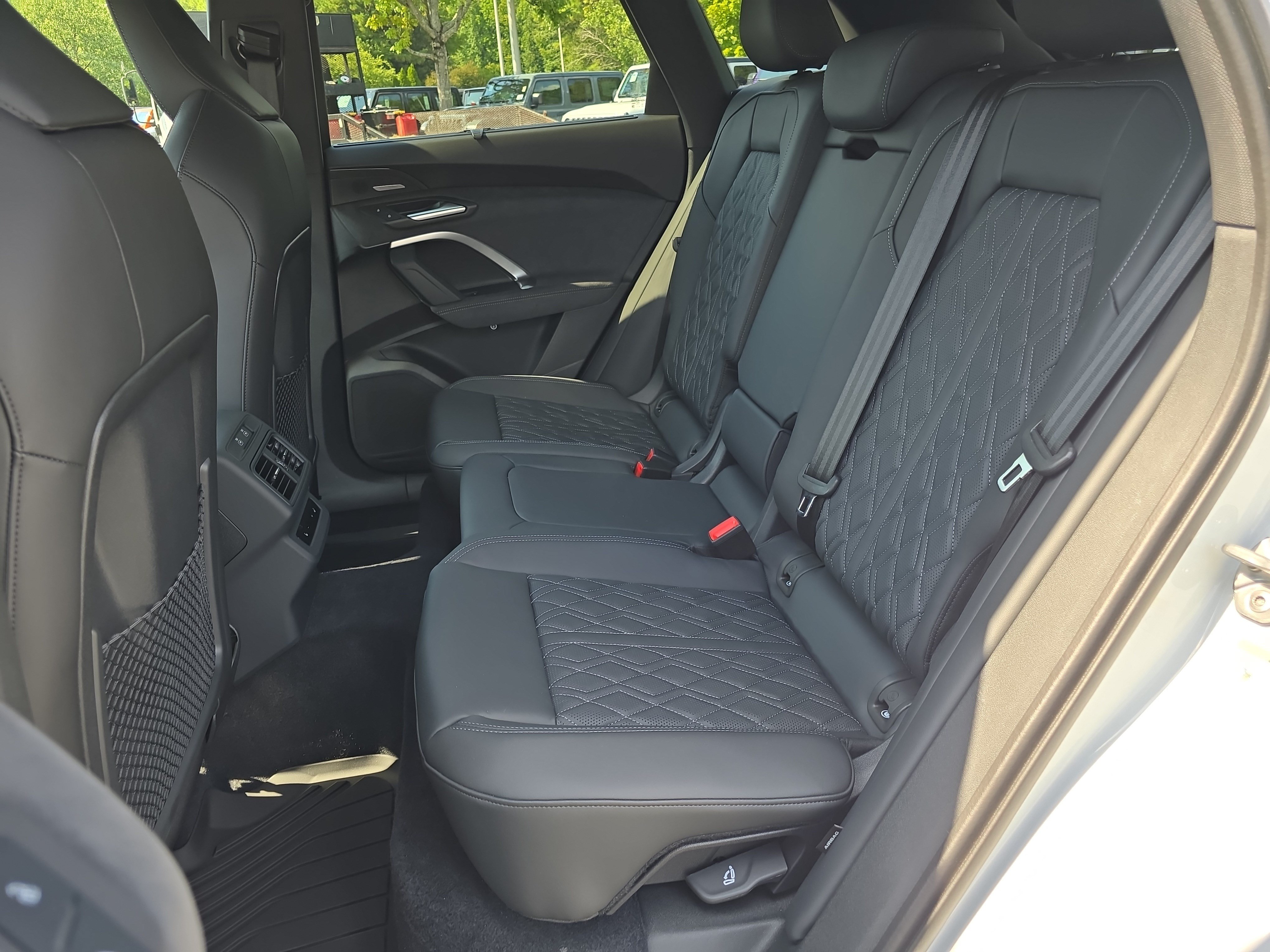 New 2026 Audi SQ5 Prestige AWD/4WD image 14