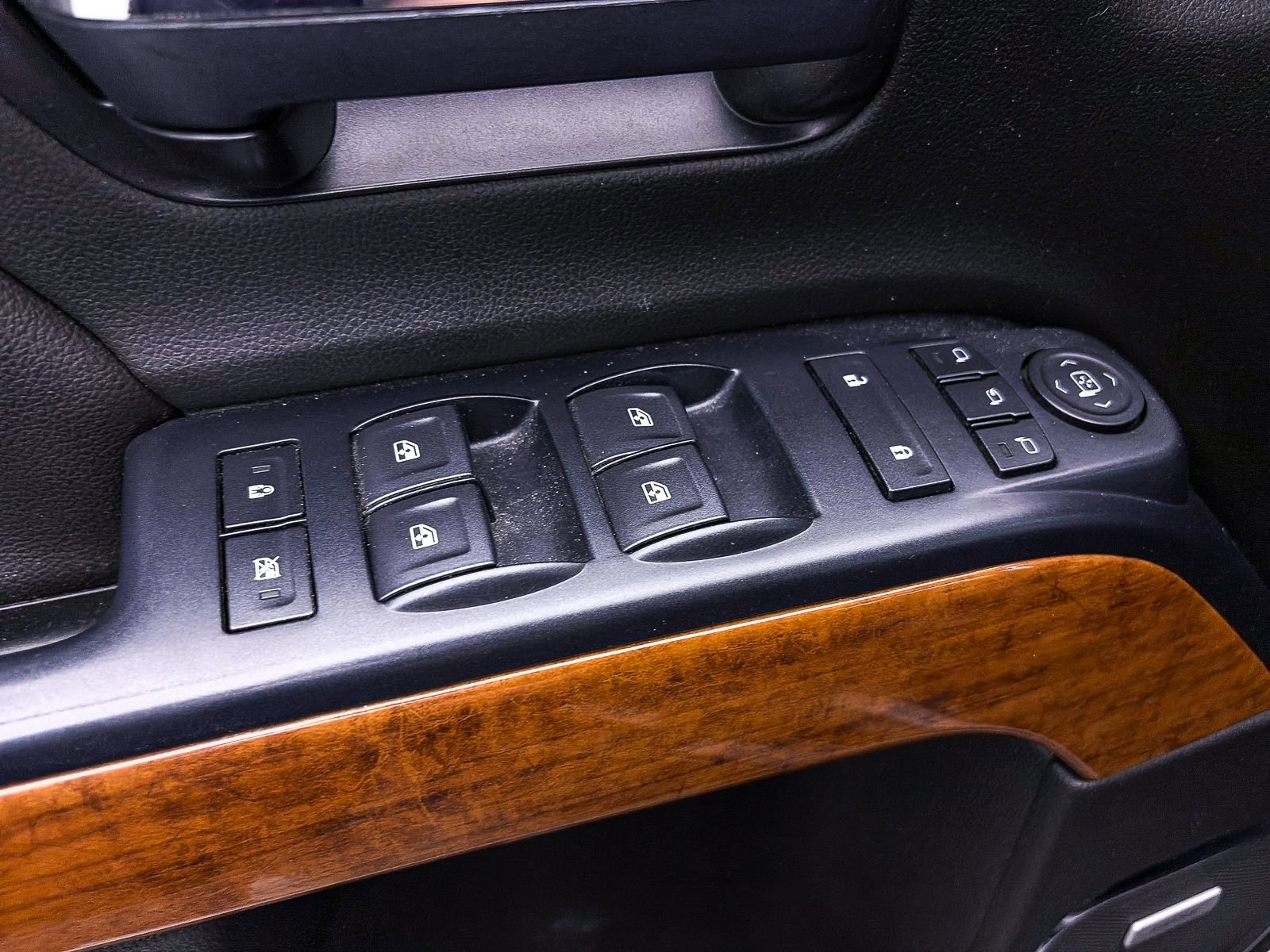 Used 2019 Chevrolet Silverado 2500 High Country w/ Duramax Plus Package image 17