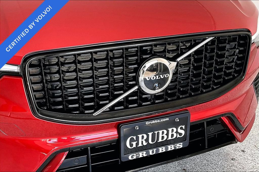 Certified 2025 Volvo XC60 B5 Plus AWD/4WD image 38