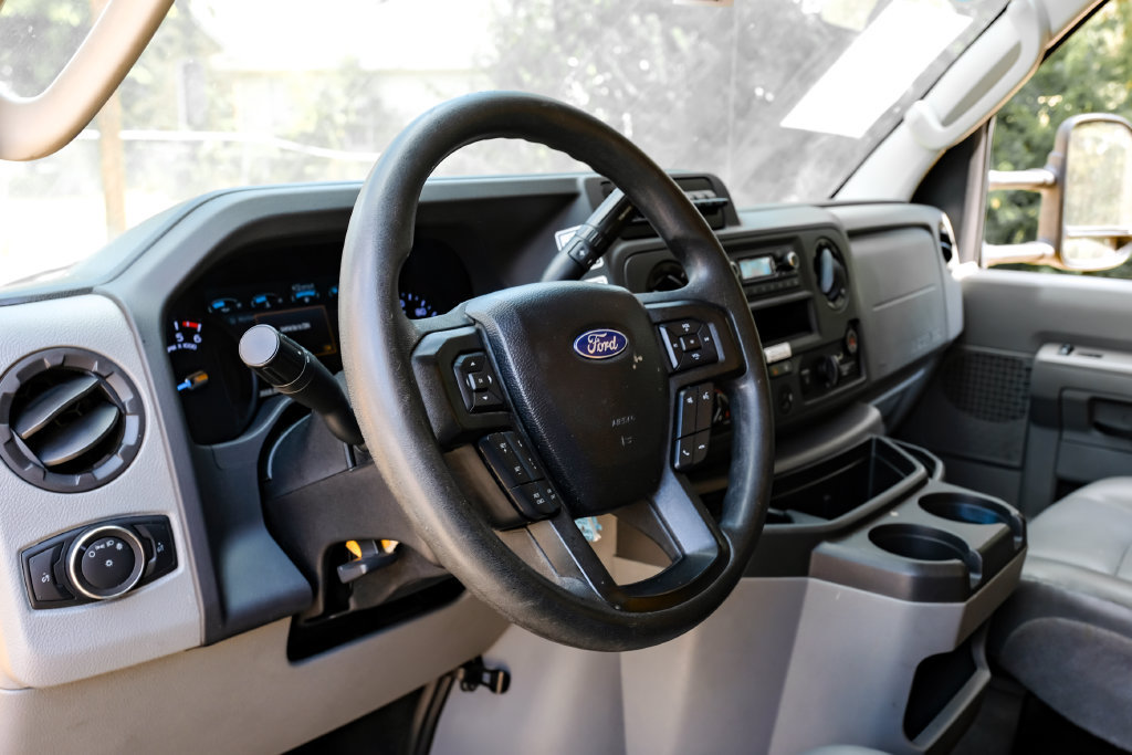 Used 2022 Ford E-350 and Econoline 350 Super Duty RWD image 16
