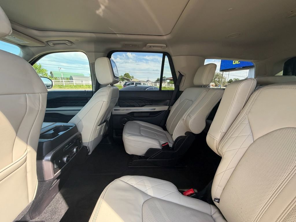 Used 2019 Ford Expedition Platinum image 15