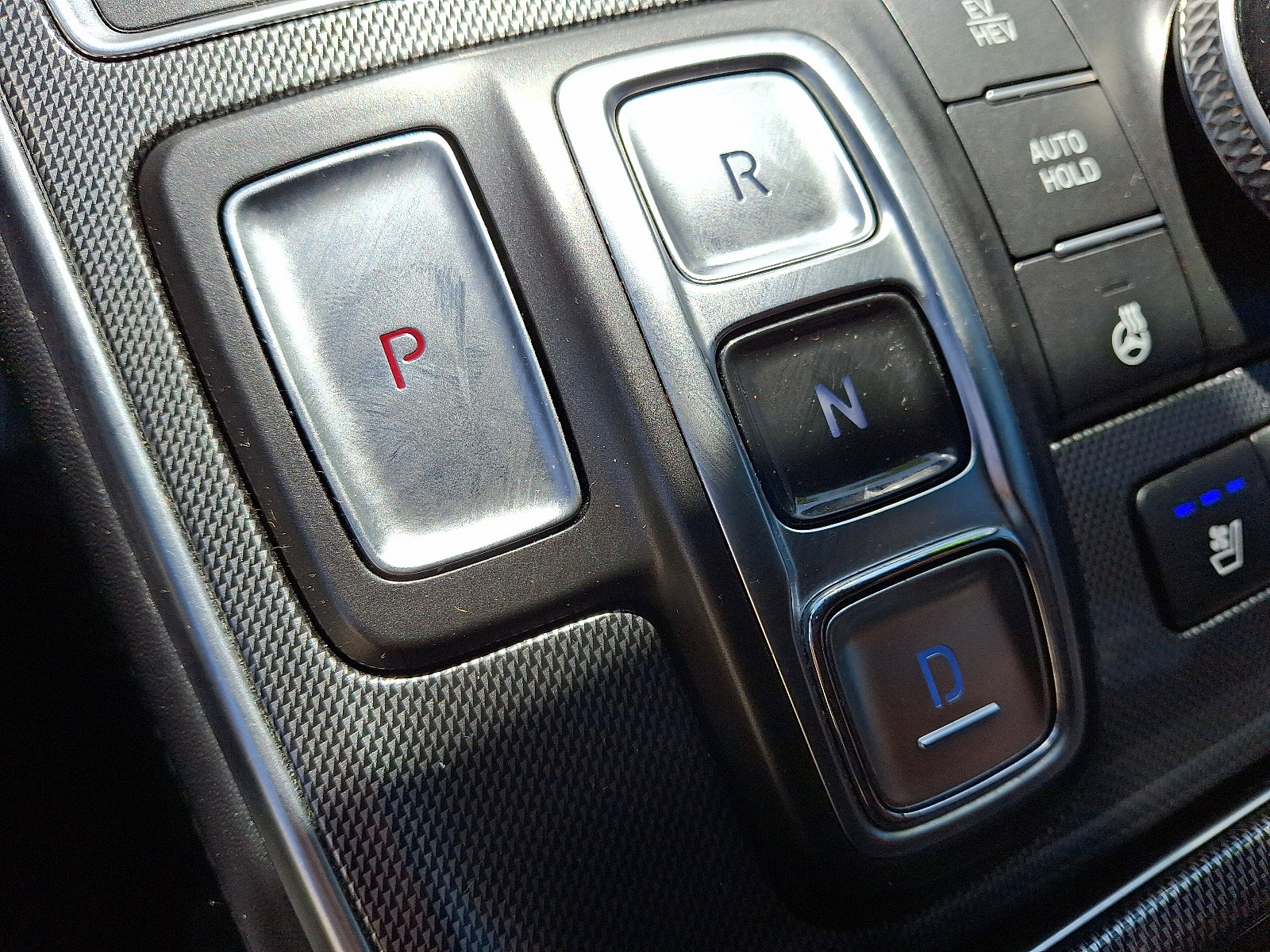 Used 2022 Hyundai Santa Fe Limited image 15