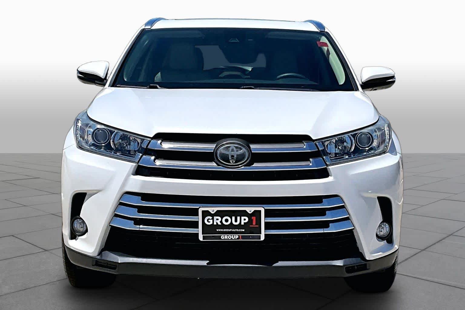 Used 2018 Toyota Highlander Limited FWD image 4