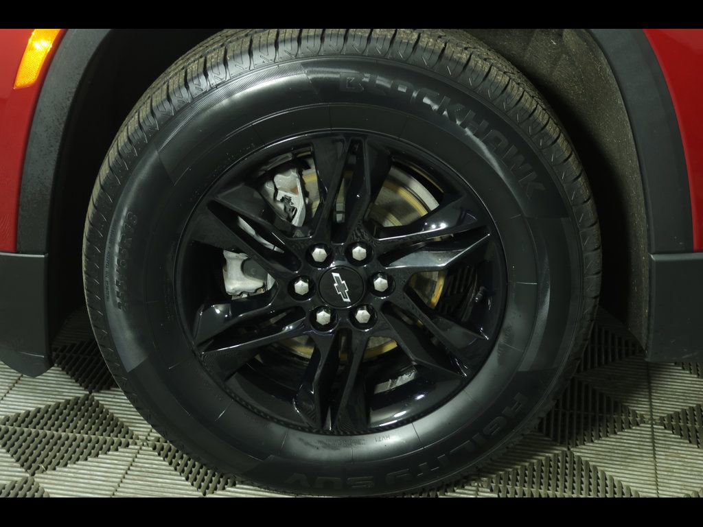 Used 2022 Chevrolet Traverse LT w/ Midnight/Sport Edition image 5