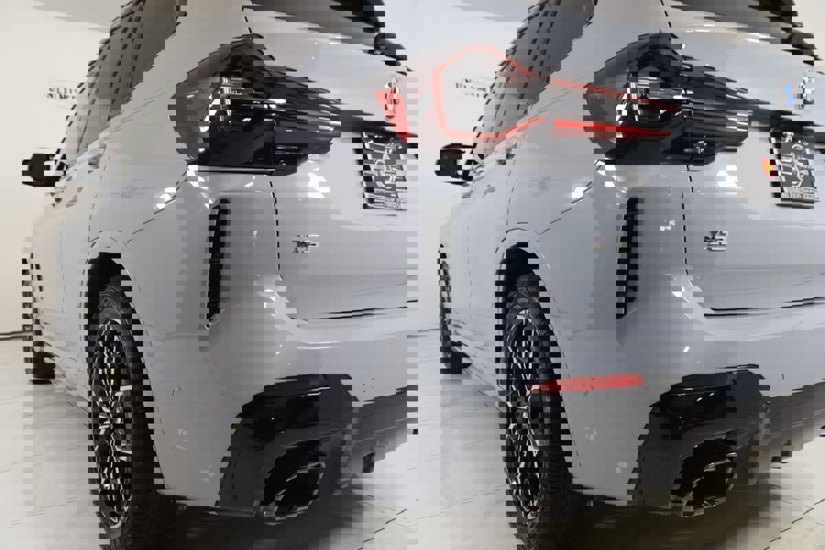 Used 2024 BMW X3 M40i image 32