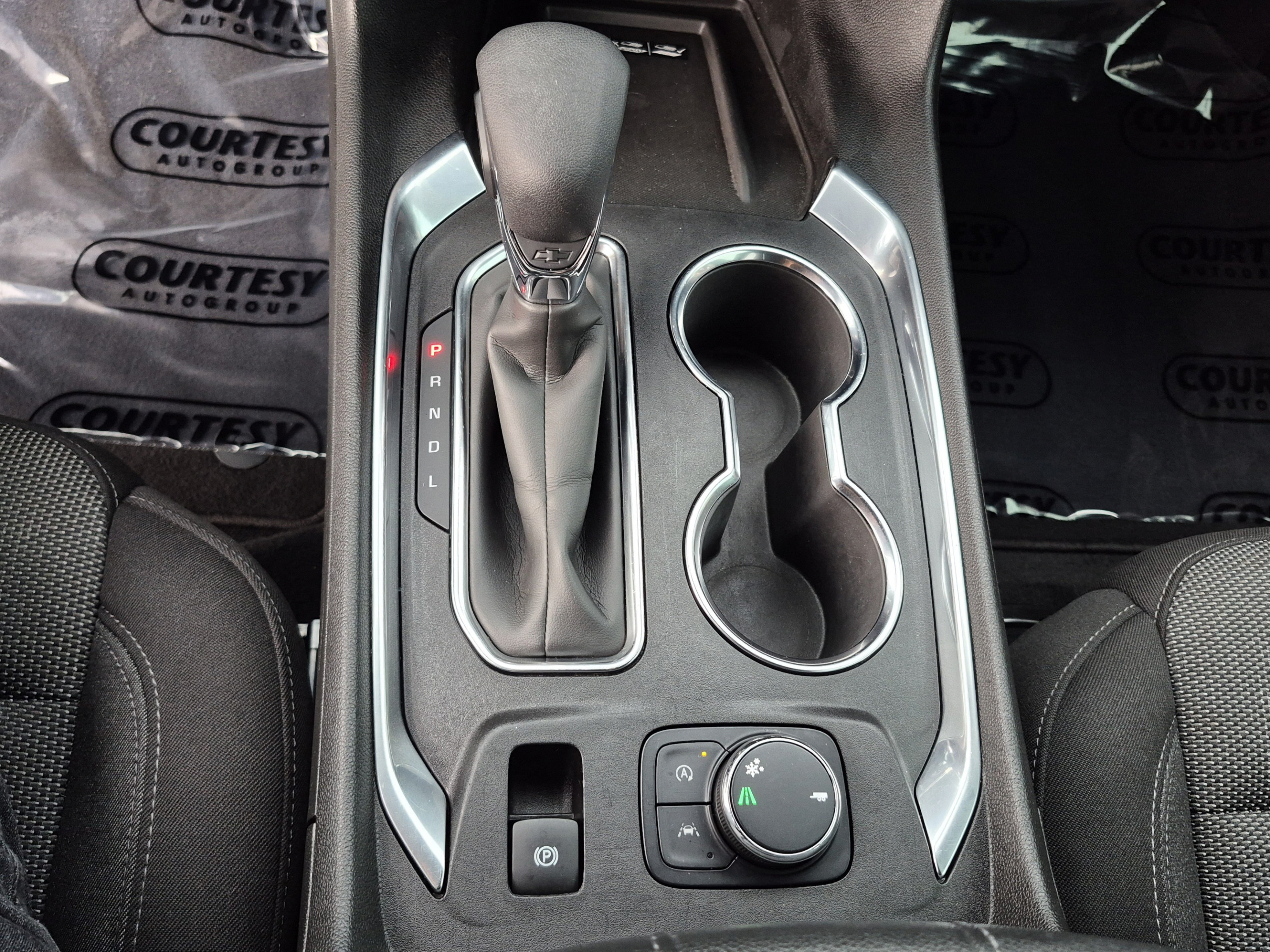 Used 2023 Chevrolet Traverse LT FWD image 27