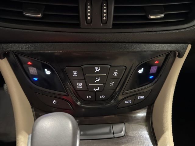 Used 2019 Buick Envision Essence AWD/4WD image 17