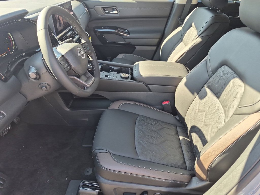 New 2026 Nissan Pathfinder Platinum AWD/4WD image 6