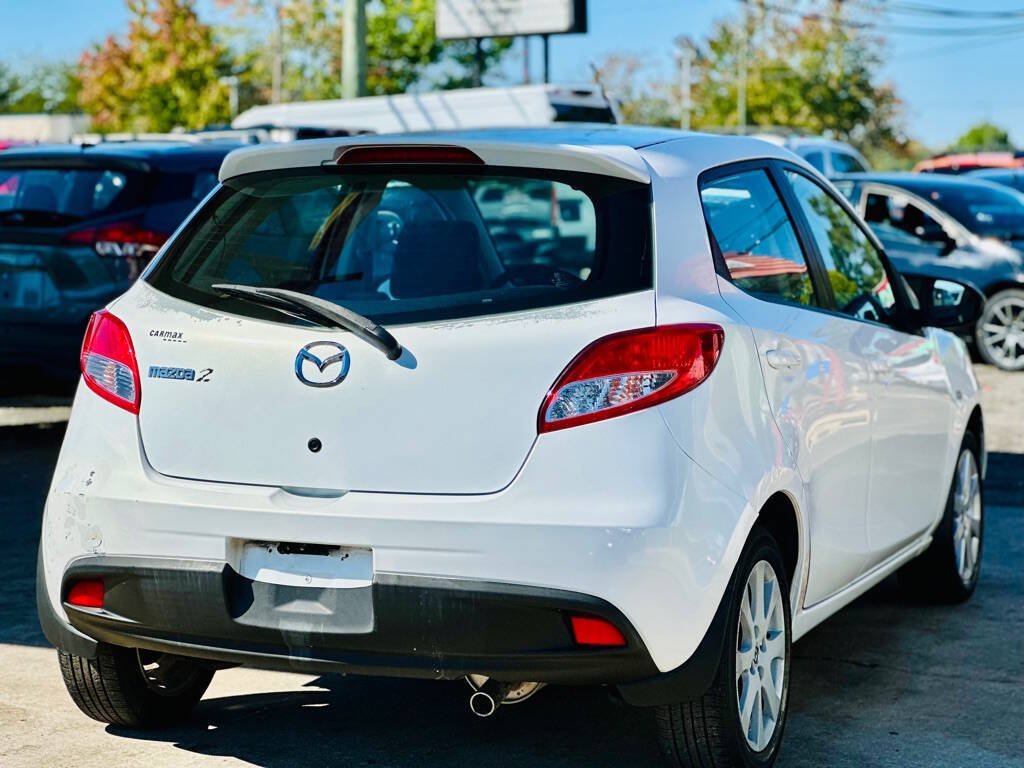 Used 2011 MAZDA MAZDA2 Touring FWD image 6