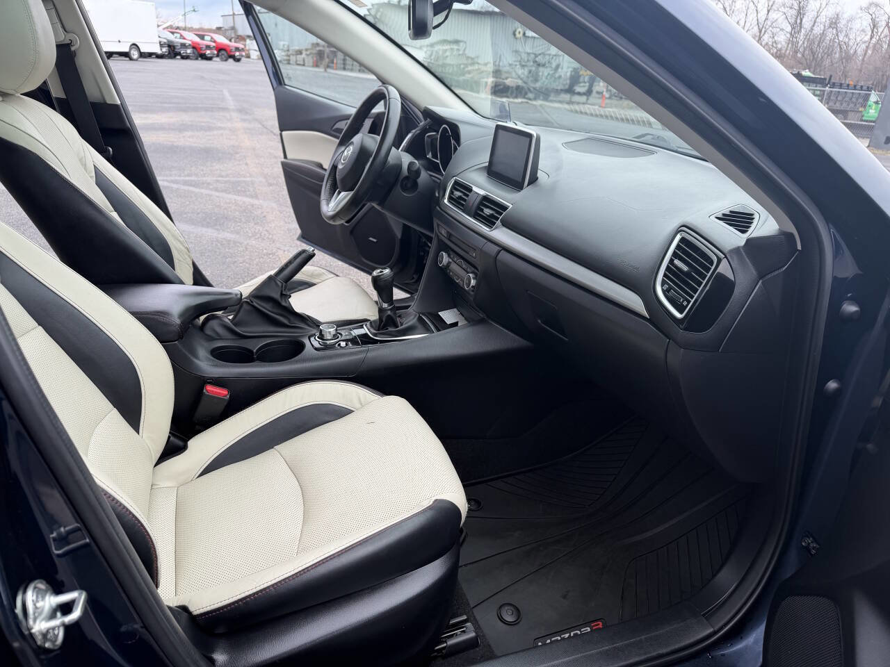 Used 2016 MAZDA MAZDA3 s Grand Touring image 9