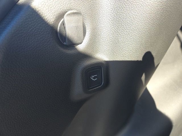 New 2026 Jeep Compass Limited w/ Sun, Sound & Navigation Group image 6