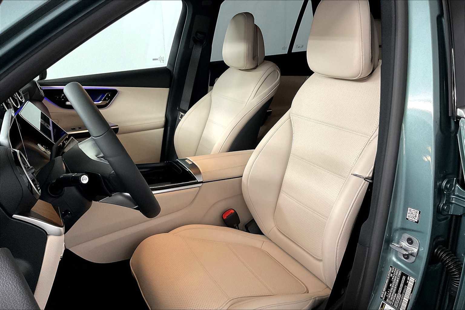 New 2025 Mercedes-Benz GLC 300 GLC 300 image 14