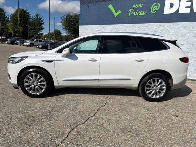 Used 2018 Buick Enclave Essence AWD/4WD image 2