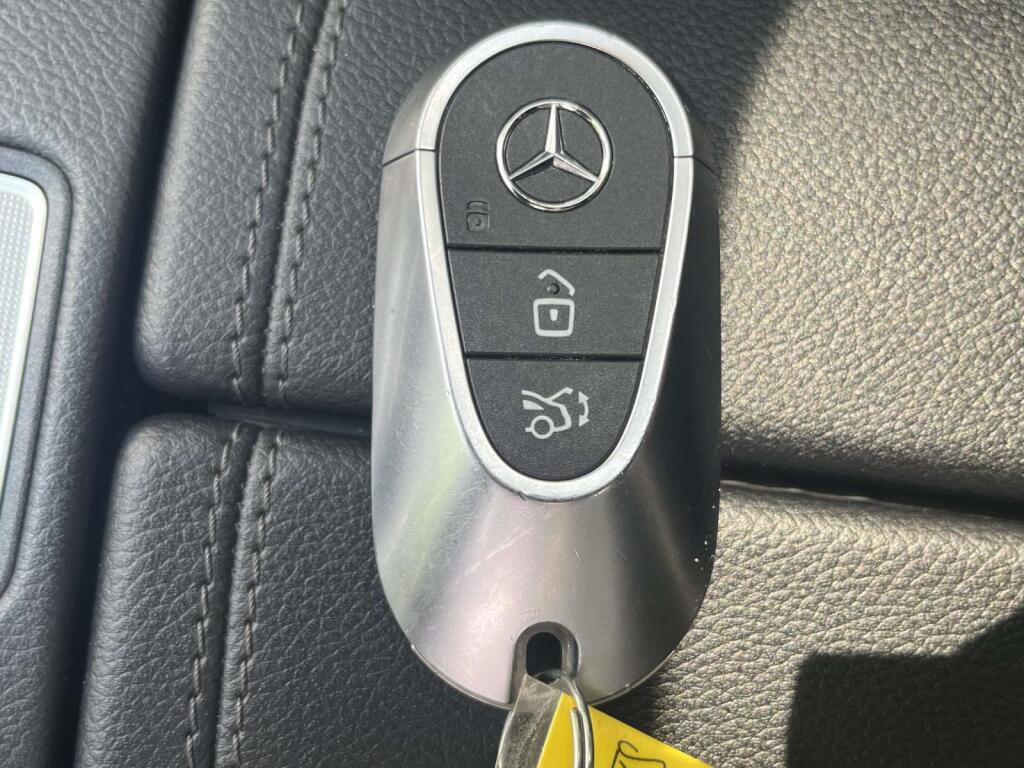 Used 2025 Mercedes-Benz E 450 4MATIC All-Terrain Wagon w/ Leather Package image 4