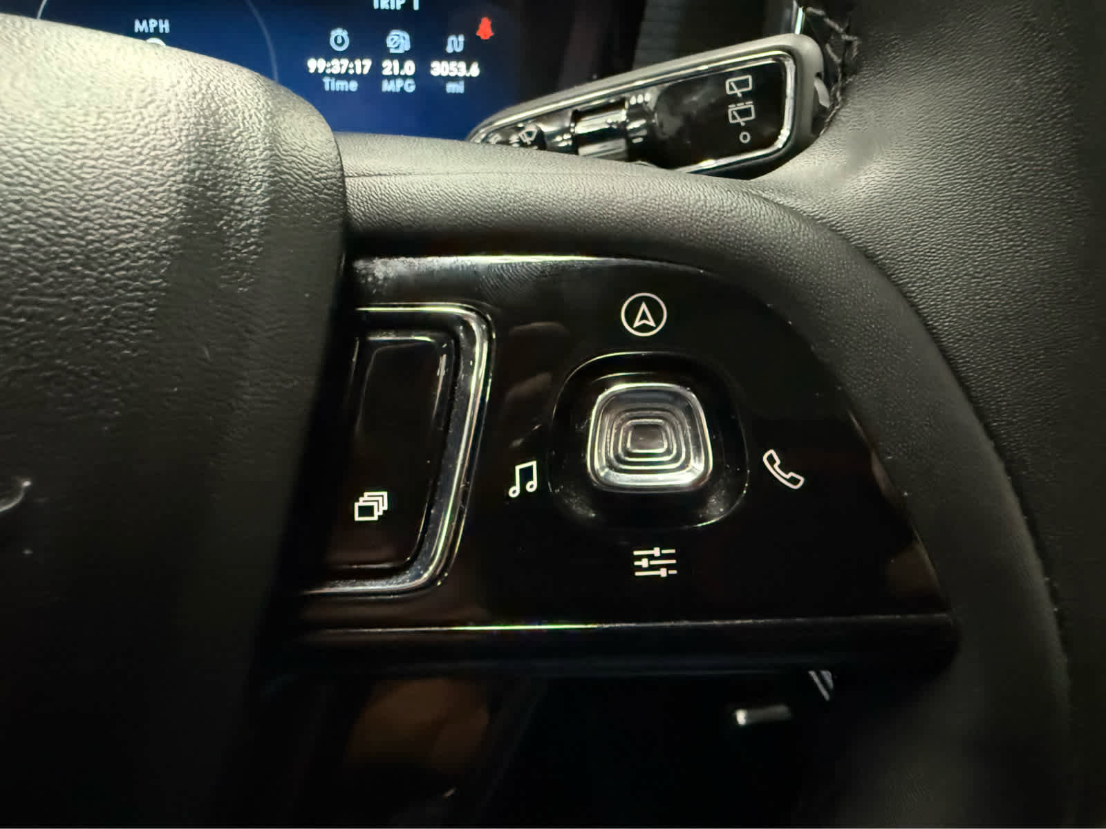 Used 2023 Lincoln Corsair AWD w/ Equipment Group 101A image 29