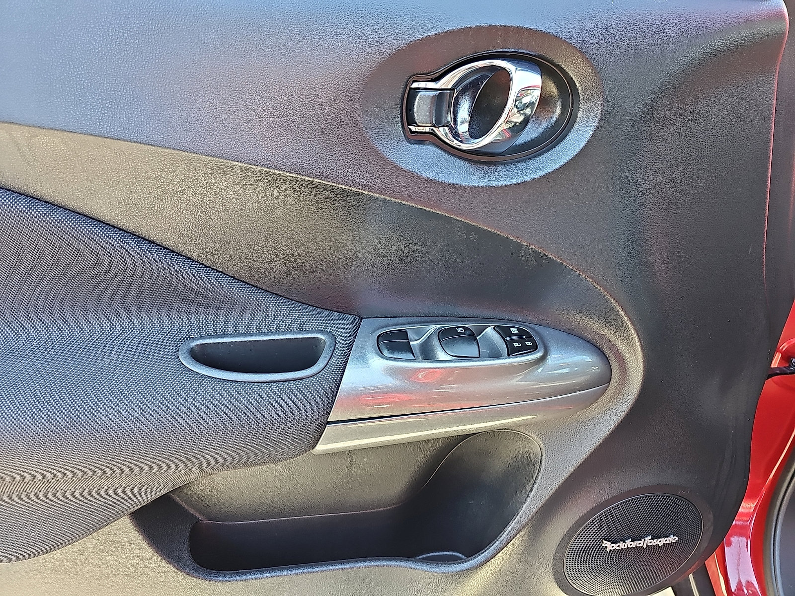 Used 2015 Nissan Juke SL image 12