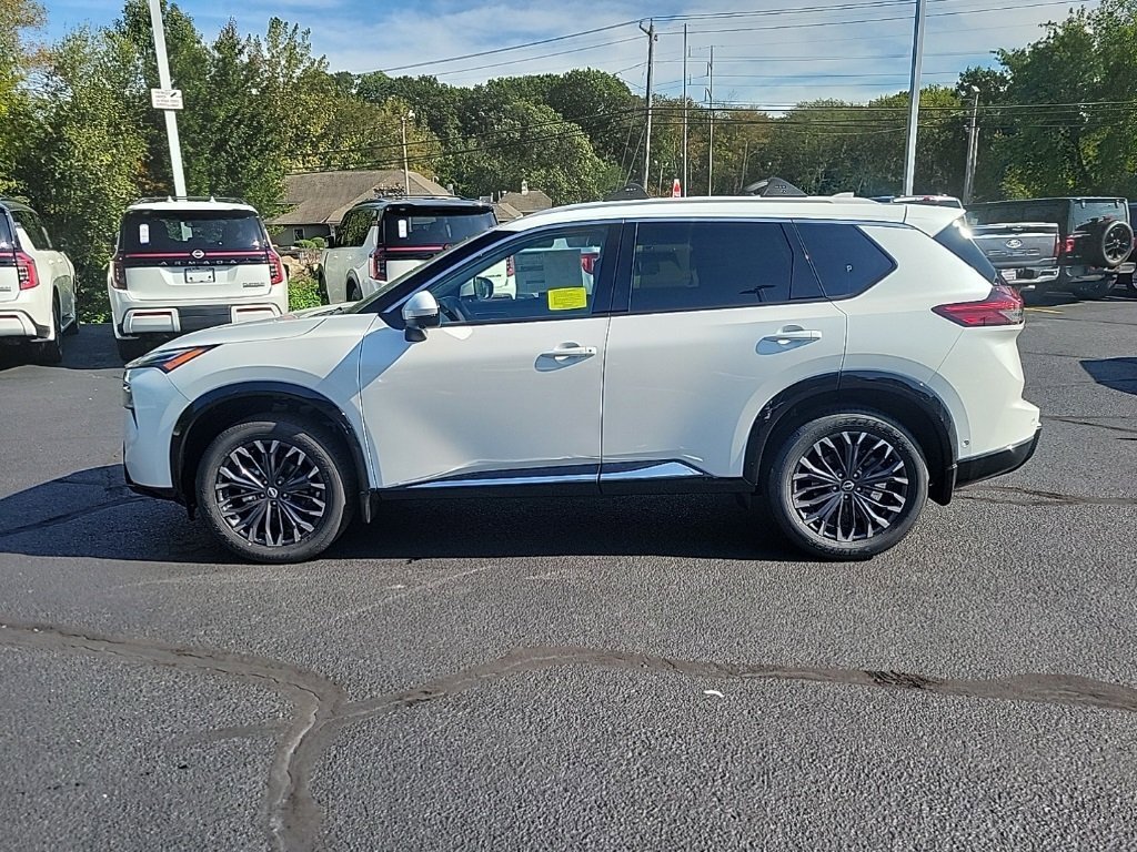 New 2026 Nissan Rogue Platinum image 3