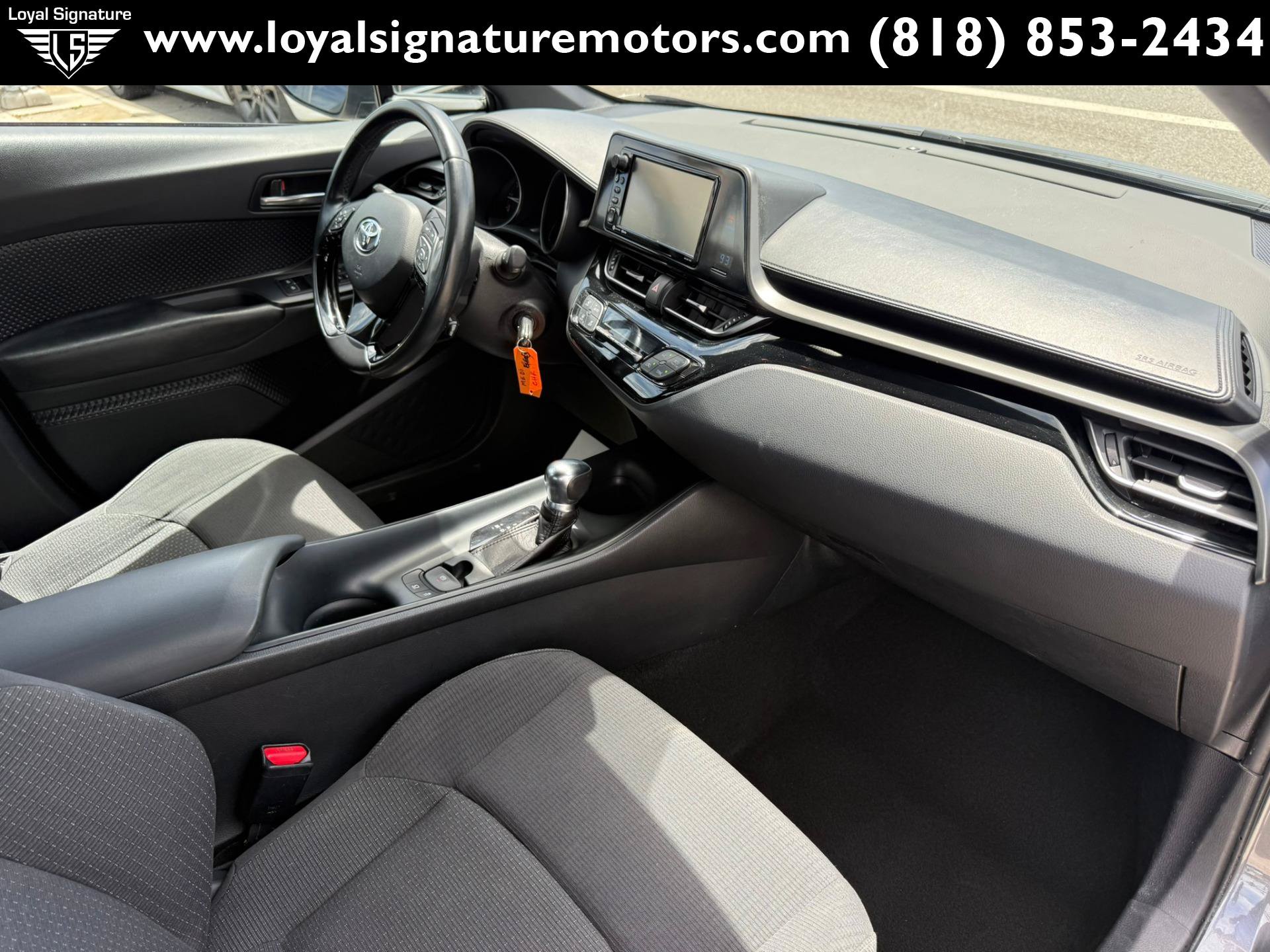 Used 2018 Toyota C-HR XLE FWD image 26