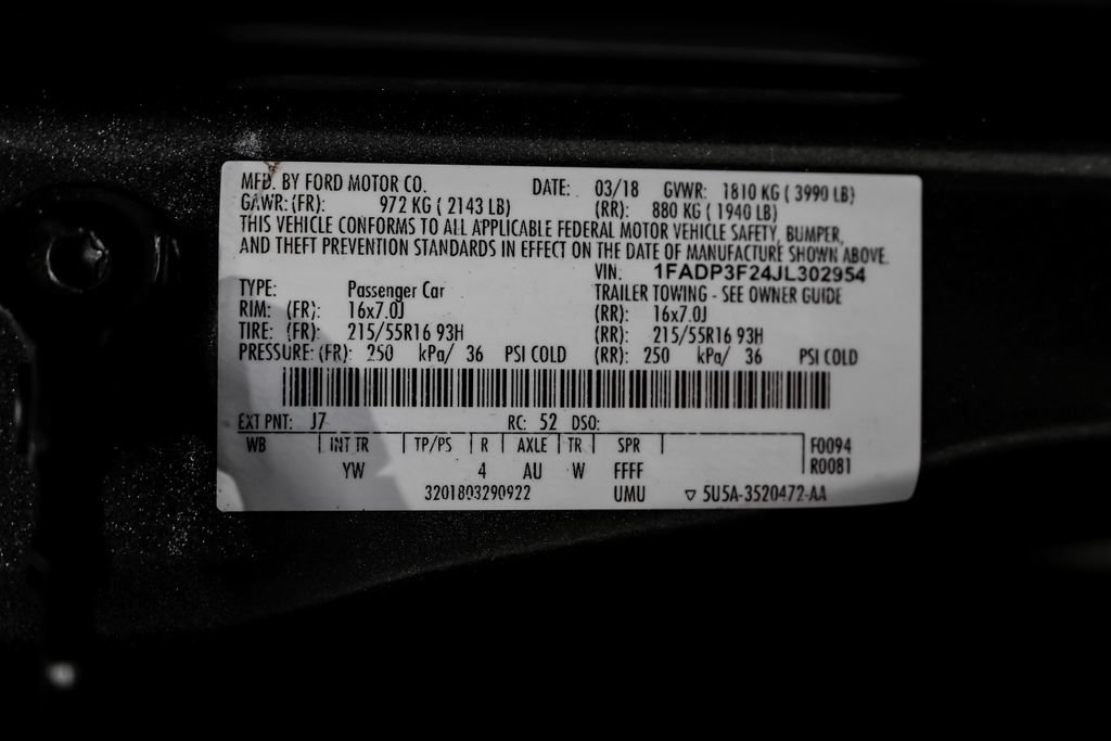 Used 2018 Ford Focus SE w/ SE Appearance Package FWD image 63